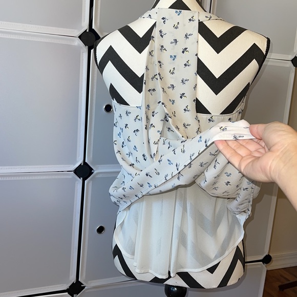 LOFT Light Blue/Gray Chiffon Tank Top - Picture 7 of 12